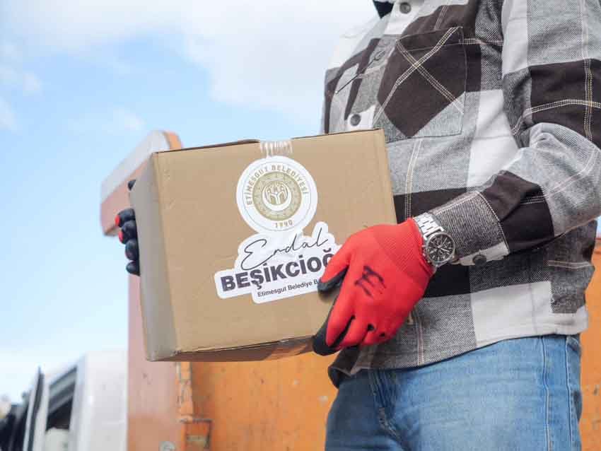 Etimesgut Belediyesi Ramazan kolisi dağıtımına başladı Etimesgut Belediyesi, Ramazan ayı öncesinde ilçe genelinde ihtiyaç sahibi vatandaşlara