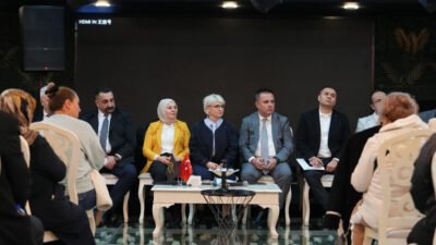 Etimesgut Belediyesi tarafından ilçe genelinde sürdürülen mahalle buluşmaları kapsamında Piyade