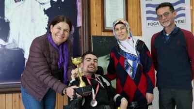 Foça Belediyesporlu Veli Ortak, Boccia İzmir İl Turnuvası’nda BC3 kategorisinde