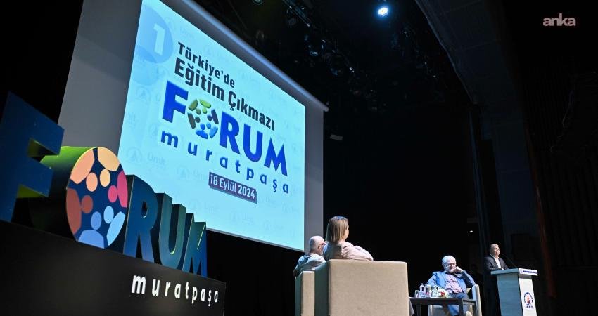 “Forum Muratpaşa” kitabı yayımlandı Muratpaşa Belediyesi tarafından farklı başlıklarda düzenlenen “Forum Muratpaşa” toplantıları kitaplaştırıldı.