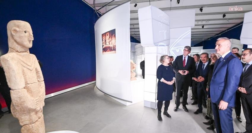 Şanlıurfa Göbeklitepe'de ortaya çıkarılan ve neolitik çağa tarihlenen eserler, Berlin'de