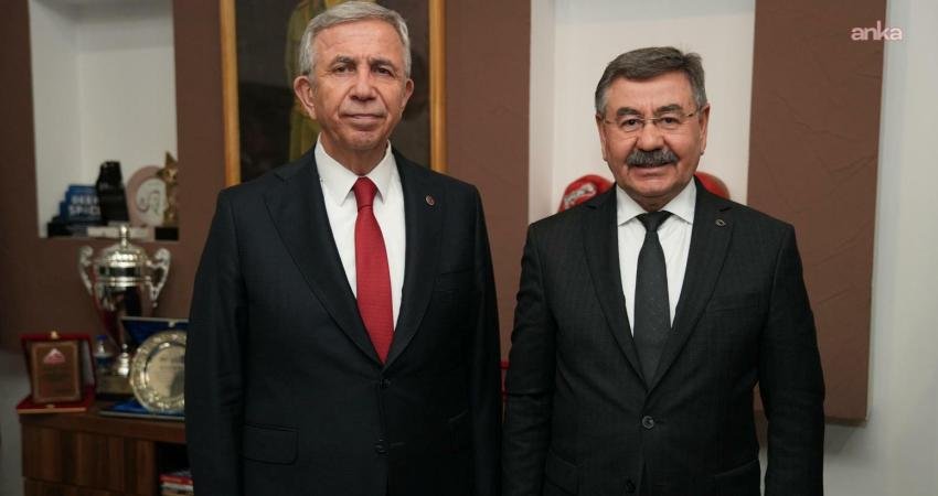 Gölbaşı, Kalecik ve Beypazarı Belediye Başkanları, CHP’den istifa edecekleri iddialarını yalanladı Gölbaşı Belediye Başkanı Yakup Odabaşı, Kalecik Belediye Başkanı Satılmış Karakoç