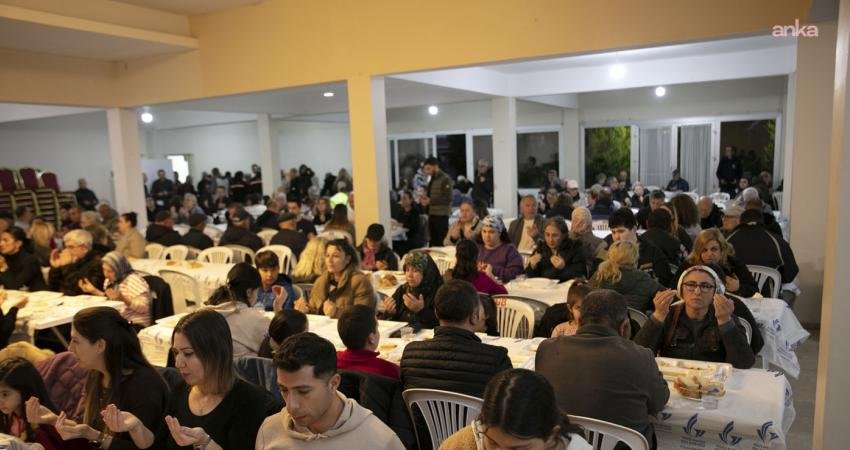 Güzelbahçe Belediyesi, ramazan ayının ilk iftarını Belediye Düğün Salonu’nda gerçekleştirdi. Belediye