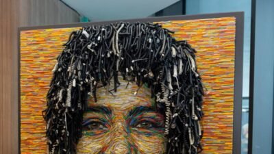 Hastanelerde ortaya çıkan medikal atıklar, Deniz Sağdıç’ın yorumuyla sürdürülebilir sanat