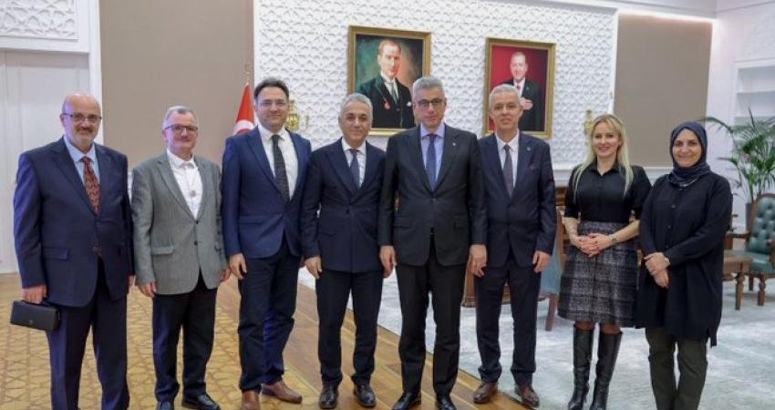 Hekim ve Diğer Sağlık Çalışanları, Sağlık ve Sosyal Hizmetler Sendikası