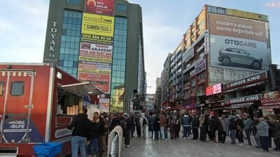 İstanbul Büyükşehir Belediyesi (İBB), Ramazan ayının ilk iftarında kurduğu iftar