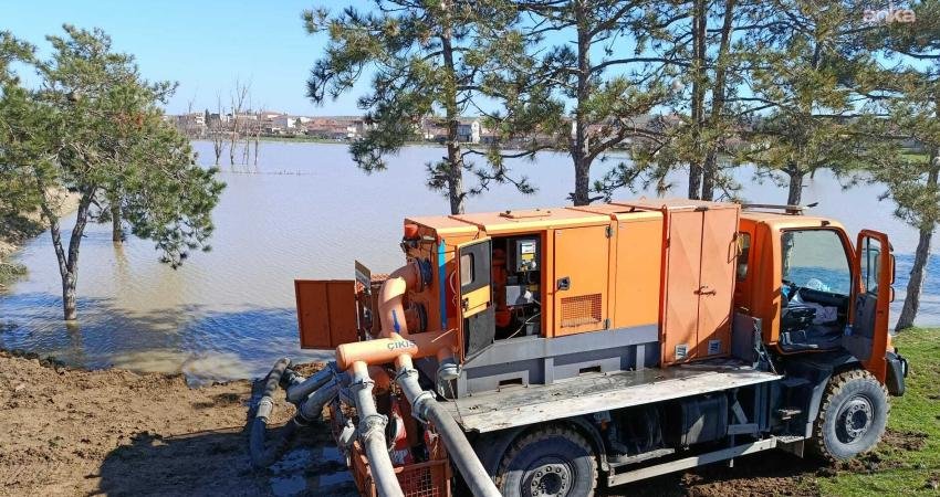 İBB’den Edirne’ye taşkın riskine karşı destek İstanbul Büyükşehir Belediyesi (İBB), Edirne’de su yükselmesi ve taşkın riskine