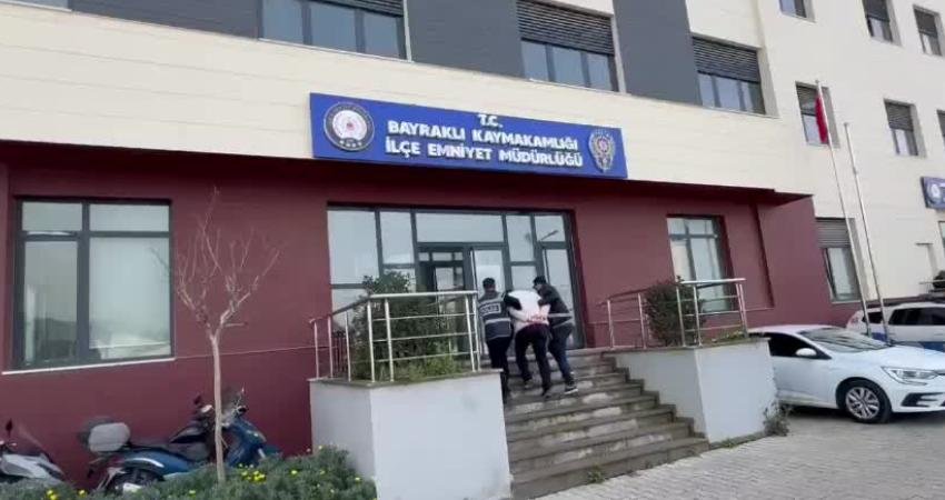 İzmir’in Bayraklı ilçesinde kurulan iftar çadırında, İzmir Büyükşehir Belediye Başkanı