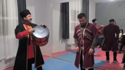 Iğdır’da Nevruz Bayramı etkinlikleri, Su Çarşambası kutlamalarıyla başladı. Iğdırlılar, kadim