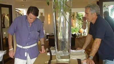 İngiltere'nin eski Washington Büyükelçisi ve eski bakan Peter Mandelson, Jeffrey