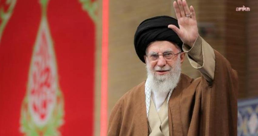 İran’ın Dini Lideri Ayetullah Ali Hamaney ABD Başkanı Donald Trump’ın İran’a yönelik