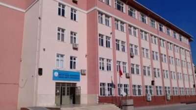 İstanbul İl Milli Eğitim Müdürlüğü, Arnavutköy'deki Necip Fazıl Kısakürek İmam-Hatip Ortaokulu’nda