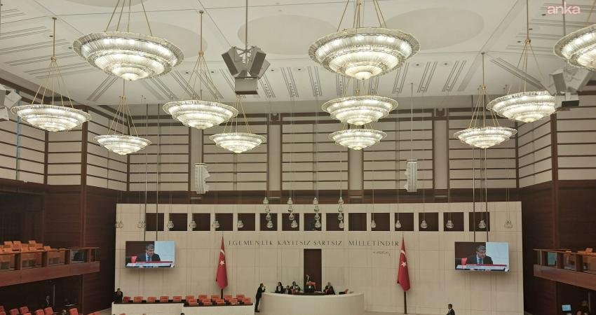 İYİ Parti’nin “polis intiharları araştırılsın” önerisi AK Parti ve MHP oylarıyla reddedildi İYİ Parti'nin polis intiharlarının araştırılmasına ilişkin önerisi üzerine konuşan CHP