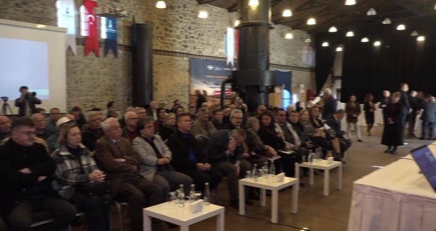 İzmir Büyükşehir Belediye Başkanı Cemil Tugay, İzmir tarımını kooperatifler aracılığıyla