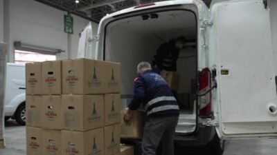 İzmir Büyükşehir Belediyesi, ramazan öncesi 65 bin ihtiyaç sahibi haneye