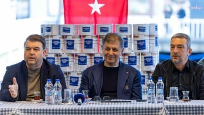 İzmir Büyükşehir Belediye Başkanı Cemil Tugay, küçük ölçekli balıkçıların çalışma