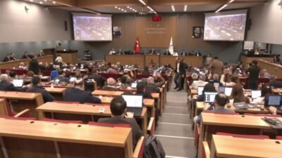 İzmir Büyükşehir Belediyesi Şubat Ayı Olağan Meclis Toplantısı’nın üçüncü oturumunda,