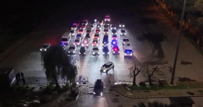 İzmir merkezli 3 ilde suç örgütüne operasyon: 23 gözaltı İzmir’de, liderliğini S.B’nin yaptığı öne sürülen suç örgütü ile örgüte