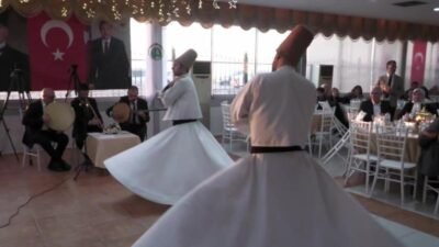 İzmir Valisi Süleyman Elban, Ramazan ayının ilk iftarında şehit aileleri