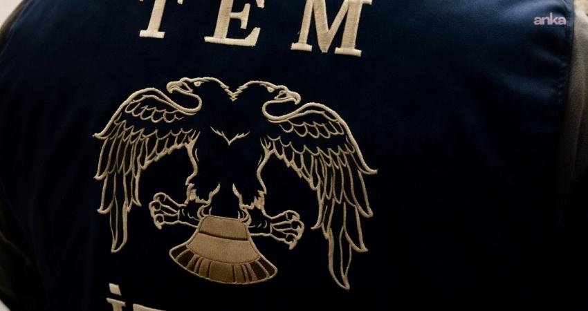 İzmir’de FETÖ’nün “güncel yapılanma” faaliyetlerine yönelik düzenlenen eş zamanlı operasyonda