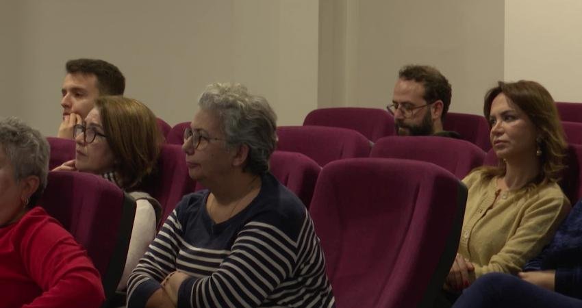 İzmir Büyükşehir Belediye Başkanı Cemil Tugay’ın başlattığı ücretsiz kompost seti