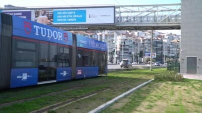 İzmir Büyükşehir Belediyesi, şehitlerin isimlerini kent hafızasında yaşatma geleneğini sürdürüyor.