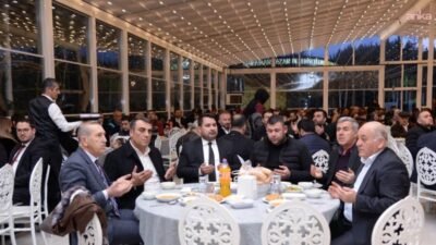 Kahramankazan Belediye Başkanı Selim Çırpanoğlu, Kumpınar Kültür Merkezi’nde düzenlenen iftar programında