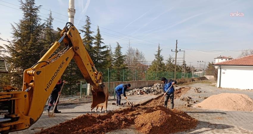 Kahramankazan Belediyesi Fen İşleri Müdürlüğü ekipleri, ilçe genelinde yürüttüğü bakım onarım,