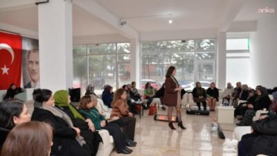 Kahramankazan Belediyesi’nin ev sahipliğinde gerçekleştirilen “Kadın Olmak” semineri, ilçeli kadınların