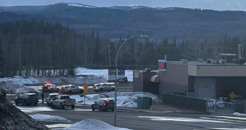 Kanada’nın Britanya Kolumbiyası eyaletine bağlı Tumbler Ridge kasabasında bir lise ve