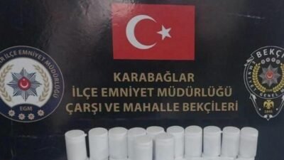 İzmir’in Karabağlar ilçesinde çarşı ve mahalle bekçilerinin saha çalışmaları sırasında