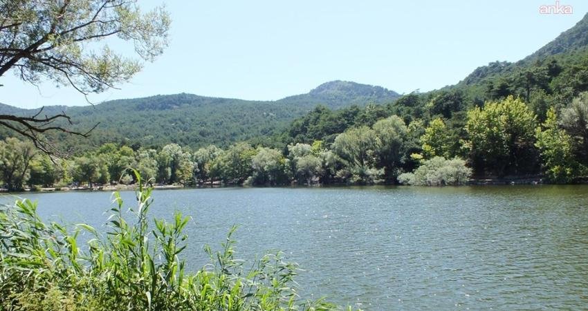 Karagöl Tabiat Parkı’na ‘dinamitli maden’ projesi iptal edildi İzmir'in Menemen ilçesi Kır Mahallesi mevkisinde Karagöl Tabiat Parkı çevresinde