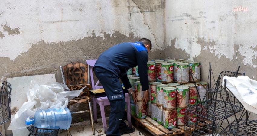 Karşıyaka Belediyesi Zabıta Müdürlüğü, “merdiven altı üretim” ihbarı üzerine bir