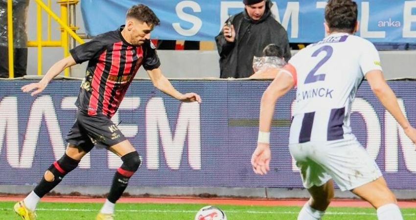 Kasımpaşa, Fatih Karagümrük’ü 3-2 mağlup etti Süper Lig’in 22. haftasında Kasımpaşa, konuk ettiği Fatih Karagümrük’ü 3-2