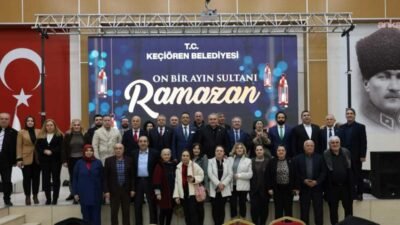 Keçiören Belediye Başkanı Mesut Özarslan, Mevlana Kültür Merkezi’nde düzenlenen iftar