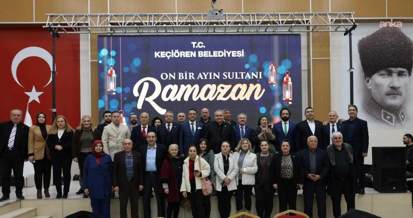 Keçiören Belediye Başkanı Mesut Özarslan, Mevlana Kültür Merkezi’nde düzenlenen iftar