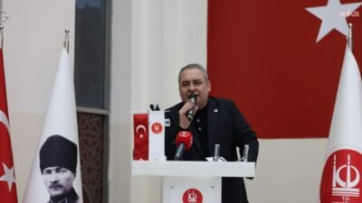 Keçiören Belediye Başkanı Mesut Özarslan, Mevlana Kültür Merkezi’nde düzenlenen programda