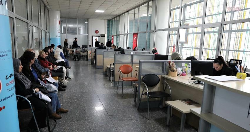 Keçiören Belediyesi’nden yılın ilk ayında istihdama güçlü katkı Keçiören Belediyesi, istihdam olanaklarını artırmak amacıyla kurduğu Kariyer Ofisi aracılığıyla
