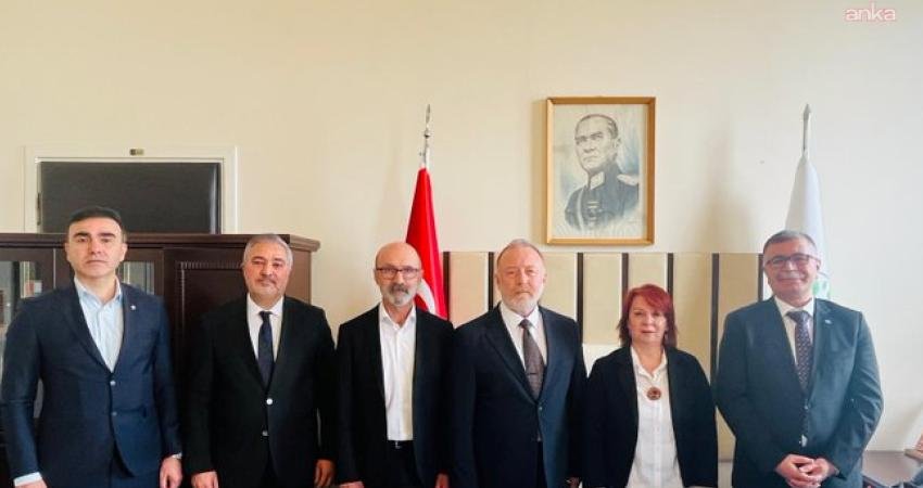 KESK Eş Genel Başkanı Ahmet Karagöz beraberindeki KESK Heyeti, DEM