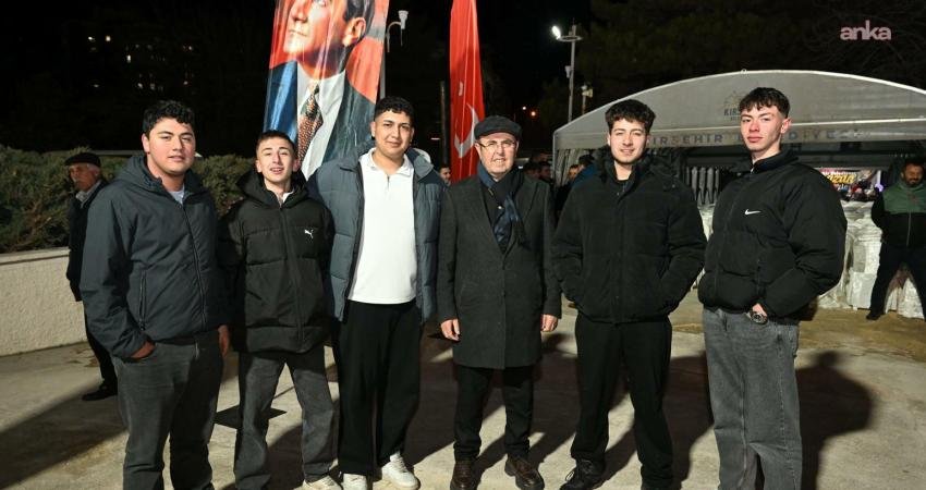 Kırşehir Belediye Başkanı Ekicioğlu, Âşıkpaşa Mahallesi’nde vatandaşlar ile buluştu Kırşehir Belediye Başkanı Selahattin Ekicioğlu, Âşıkpaşa Mahallesi Masal Parkı’nda düzenlenen