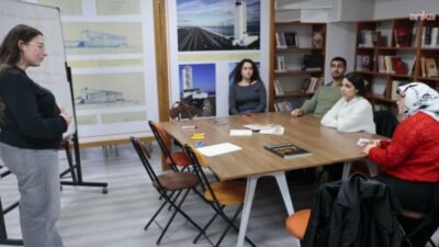 Konak Belediyesi’nin Alsancak Türkan Saylan Kültür Merkezi binasında hizmet veren