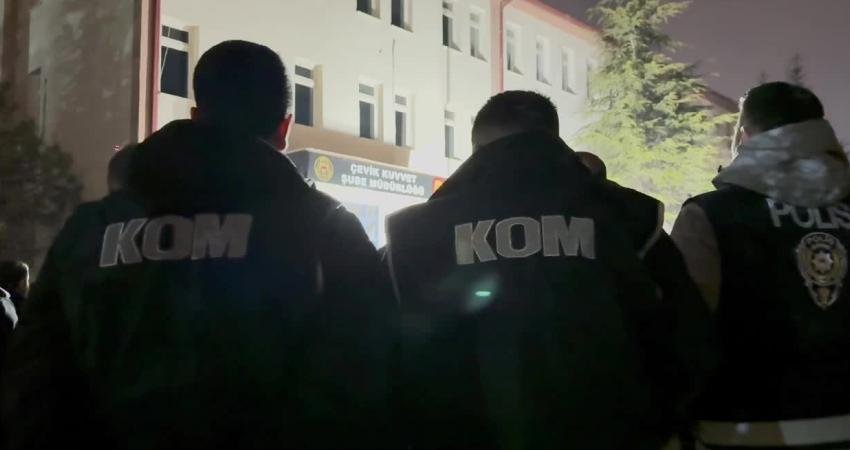 Konya'daki suç örgütü operasyonunda 25 kişi gözaltına alındı. 