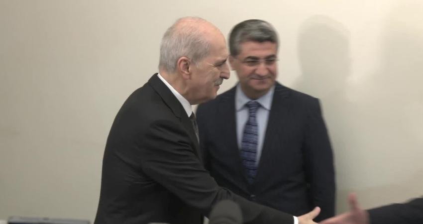Kurtulmuş, süreç Komisyonu’na katılan siyasi parti gruplarını ziyaret ediyor… Ekmen: “Şimdi raporun gereklerini yerine getirme zamanıdır” TBMM Başkanı Numan Kurtulmuş, Milli Dayanışma Kardeşlik ve Demokrasi Komisyonu'na