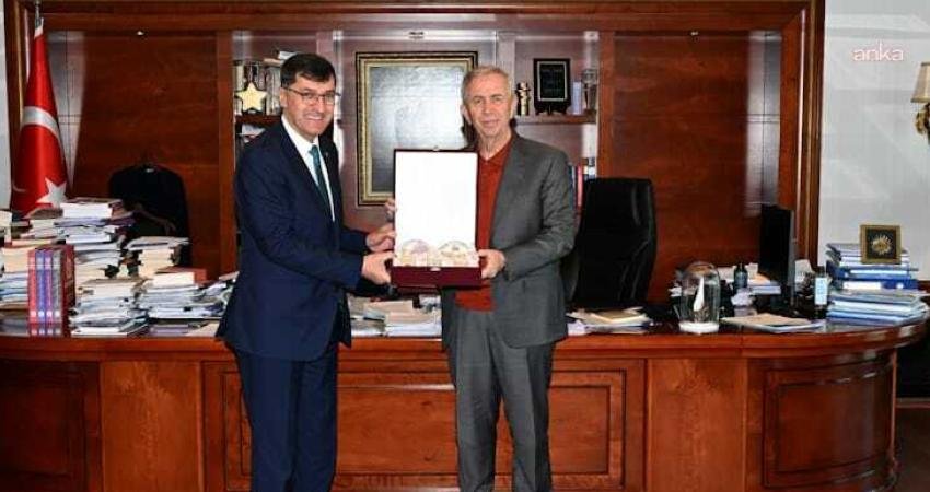 Kütahya Belediye Başkanı Eyüp Kahveci ve beraberindeki heyet, Ankara Büyükşehir