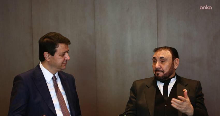 Mahmut Arıkan’dan Selahattin Özgündüz’e taziye ziyareti Saadet Partisi Genel Başkanı Mahmut Arıkan, annesi Hacı Susen Özgündüz’ü