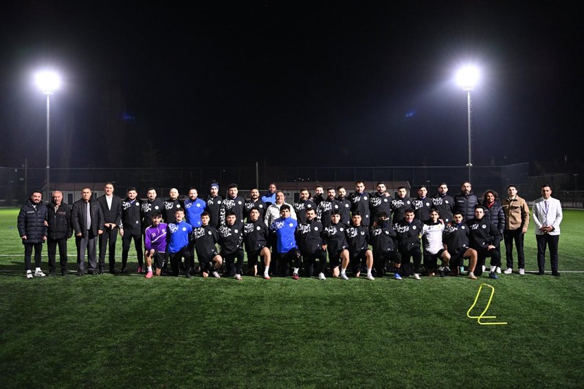 Mamak Belediyesi Spor Kulübü A Futbol Takımı’ndan üst üste galibiyetler Mamak Belediyesi Spor Kulübü A Futbol Takımı, aldığı farklı galibiyetlerle