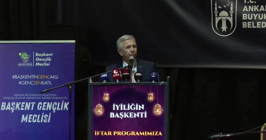 Ankara Büyükşehir Belediye (ABB) Başkanı Mansur Yavaş, Başkentli gençlerle iftarda