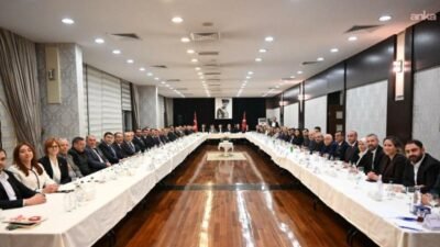 Ankara Büyükşehir Belediye Başkanı Mansur Yavaş ile CHP’li Ankara ilçe