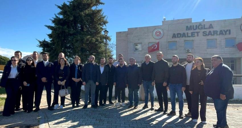 Marmaris Belediye Başkanı Ünlü’ye adli para cezası Muğla’da 19 Mart 2025’te düzenlenen protesto gösterisiyle ilgili aralarında Marmaris