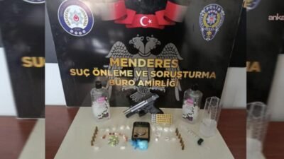 İzmir’in Menderes ilçesinde polis ekiplerince düzenlenen iki ayrı narkotik operasyonunda
